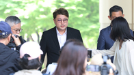 ‘음주운전’ 김호중 구속…공연 강행한 이유 묻자 죄송하다는 말만