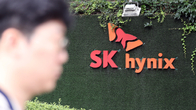 SK하이닉스, 올 2분기 영업이익 5.4조원 돌파…1년만에 '흑자전환'