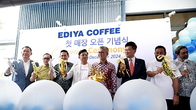 말레이진출에 스포츠 마케팅...이디야커피 성장향 잰걸음