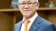 최신원 전 SK네트웍스 회장, SK㈜ 지분 1만주 전량 처분