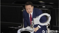 [속보] 윤석열 전 대통령 구속영장 발부...법원 